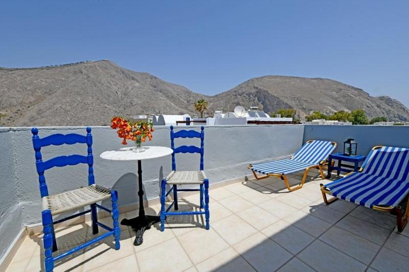 Lunar Santorini Hotel เปริสซา ภายนอก รูปภาพ