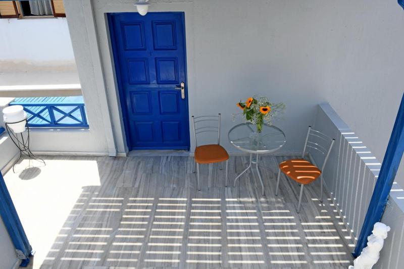 Lunar Santorini Hotel เปริสซา ภายนอก รูปภาพ